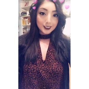 Meet your Posher, Yecenia